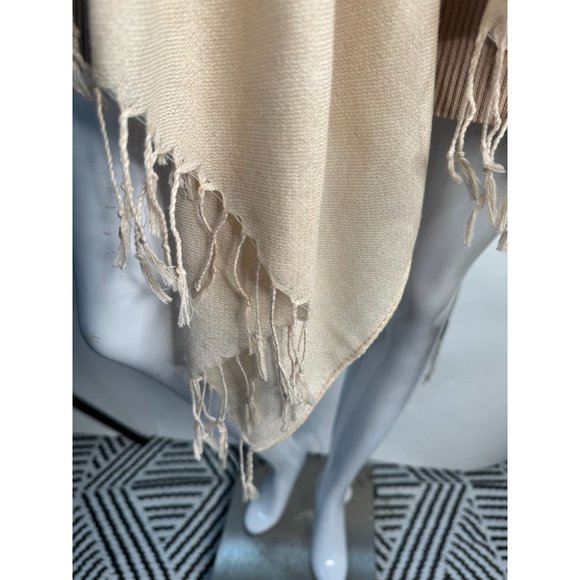 Bijoux Terner Pashima Wrap with Fringe OS Beige Polyester - has Blemish - Picture 4 of 16